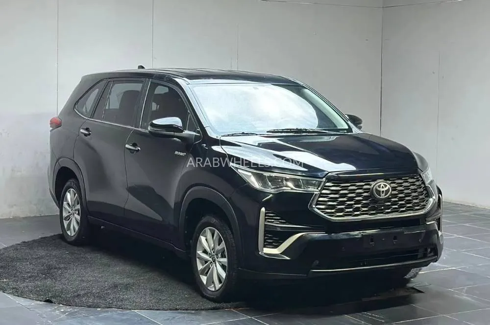 Toyota Innova 2024 for Sale in Dubai Image-3