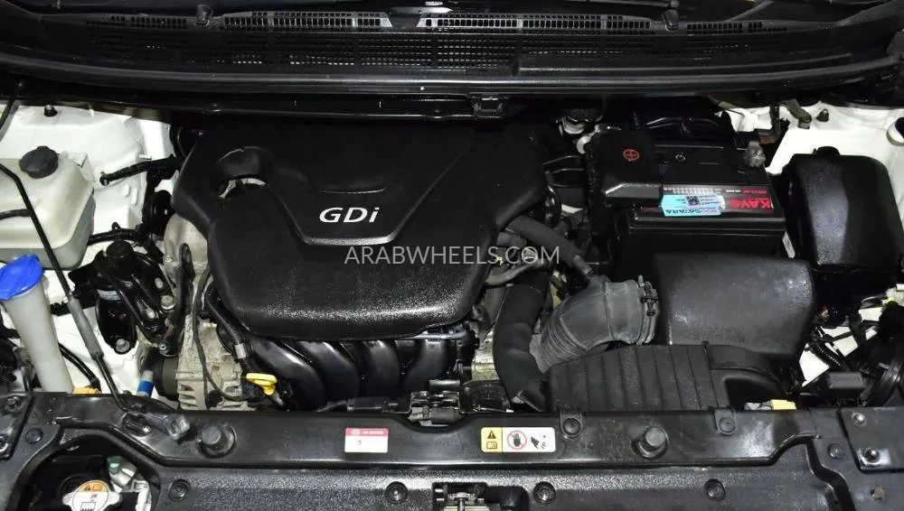 Kia Carens 2016 for Sale in Dubai Image-16