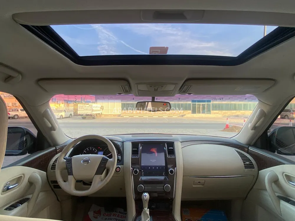Nissan Patrol 2017 for Sale in Ajman Image-7