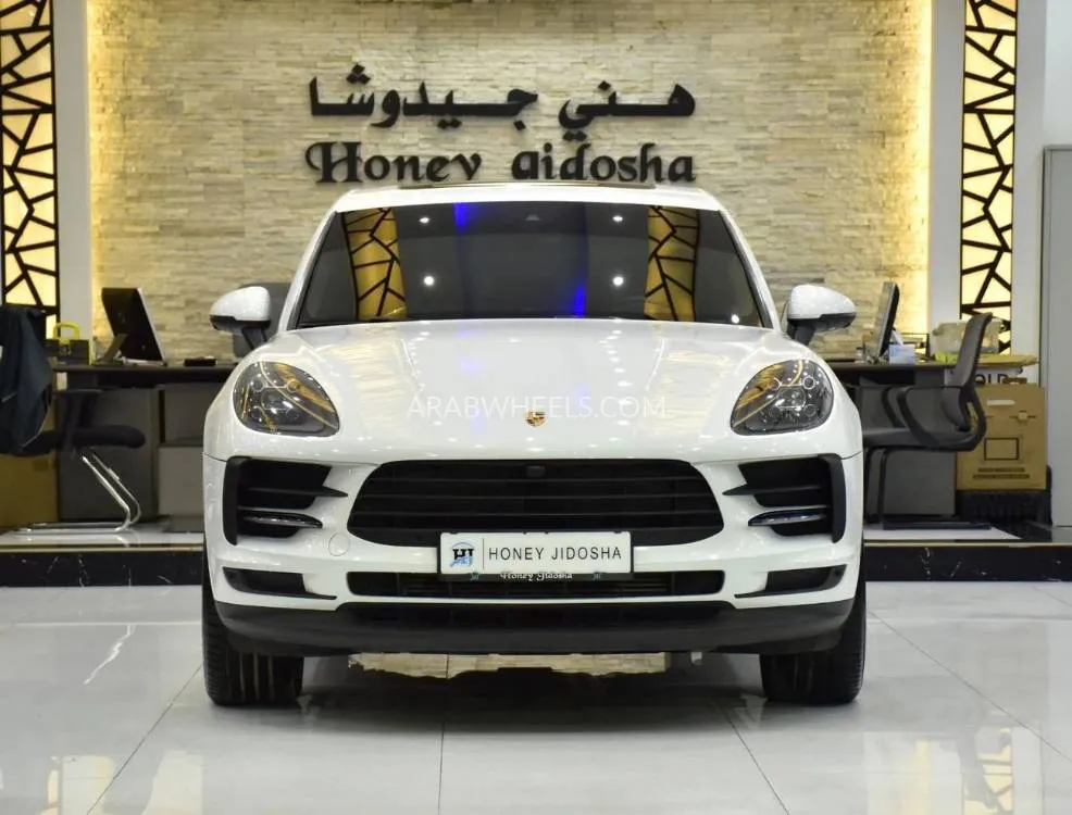 Porsche Macan 2020 for Sale in Dubai Image-2