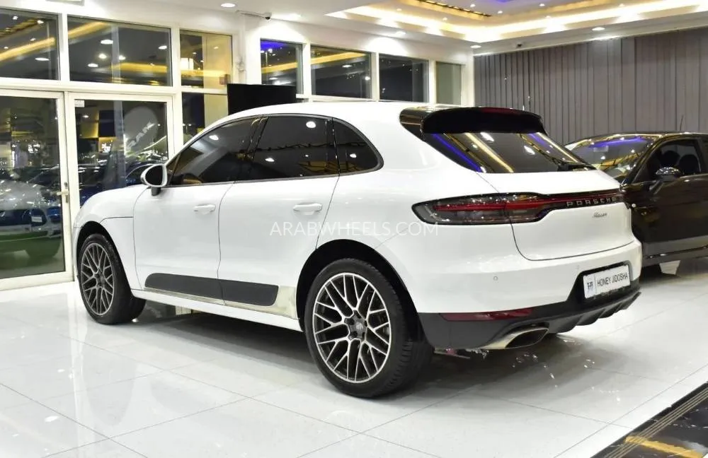 Porsche Macan 2020 for Sale in Dubai Image-7