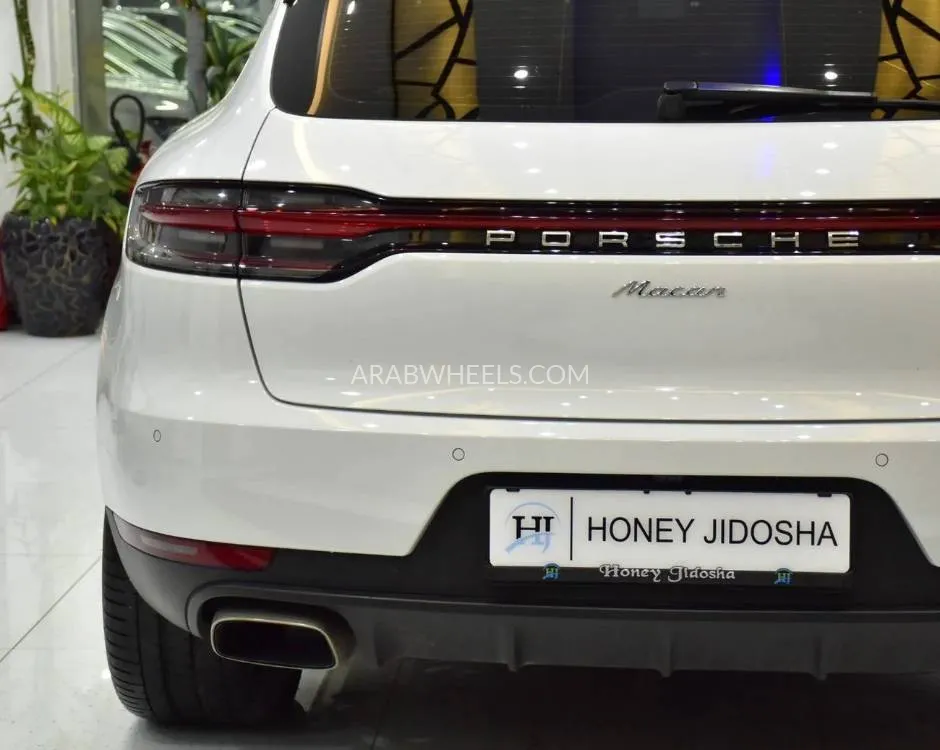 Porsche Macan 2020 for Sale in Dubai Image-8