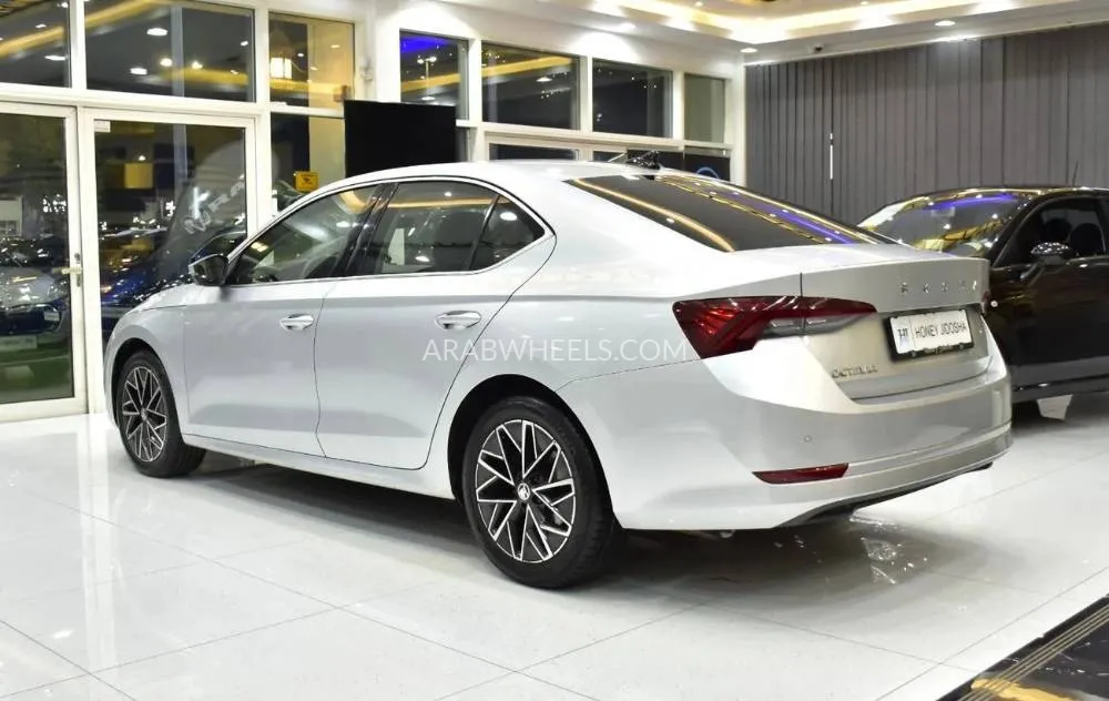 Skoda Octavia 2021 for Sale in Dubai Image-7