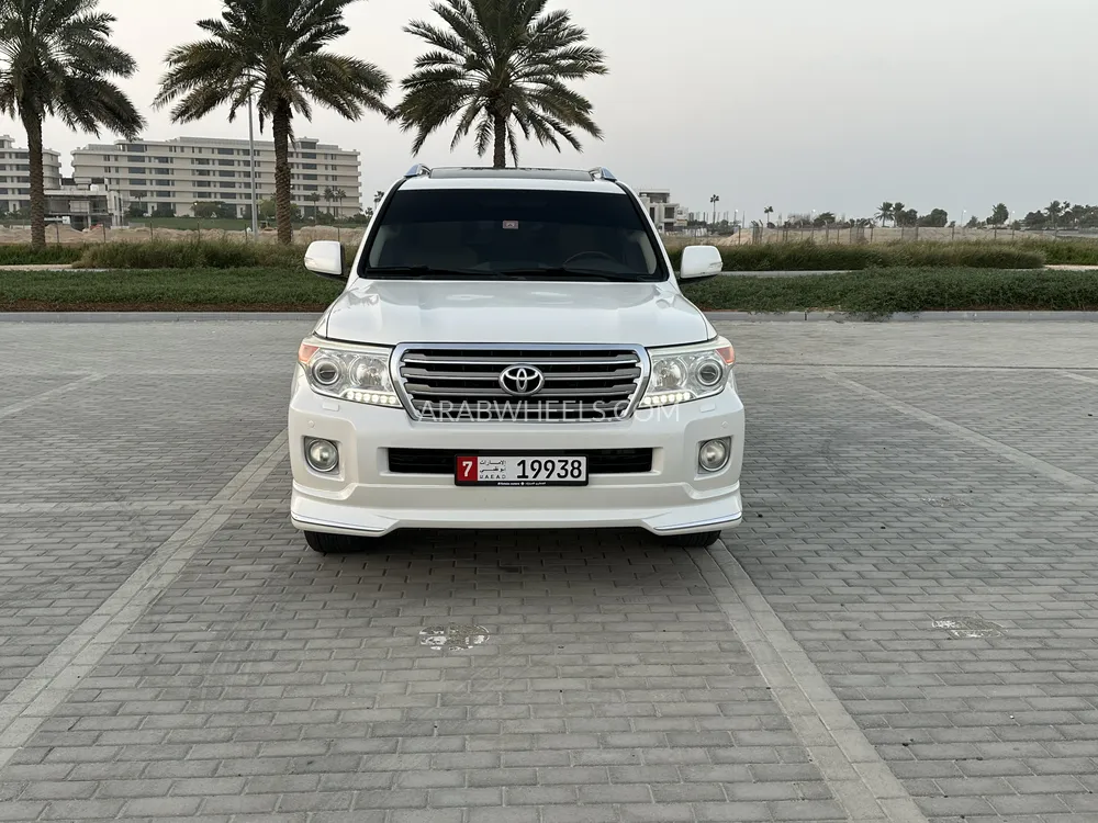 Toyota Land Cruiser 2015 for Sale in Ajman Image-2