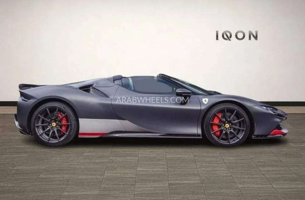 فيراري SF90 سبايدر 2022 for Sale in دبي Image-2
