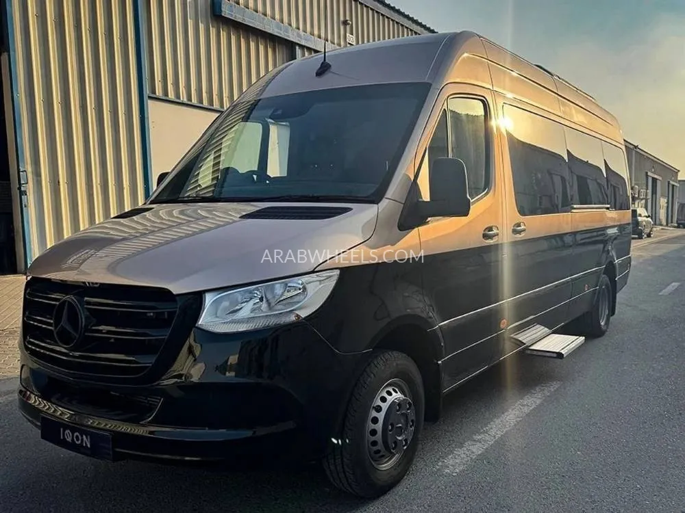 Mercedes Benz Sprinter 2023 for Sale in Dubai Image-12