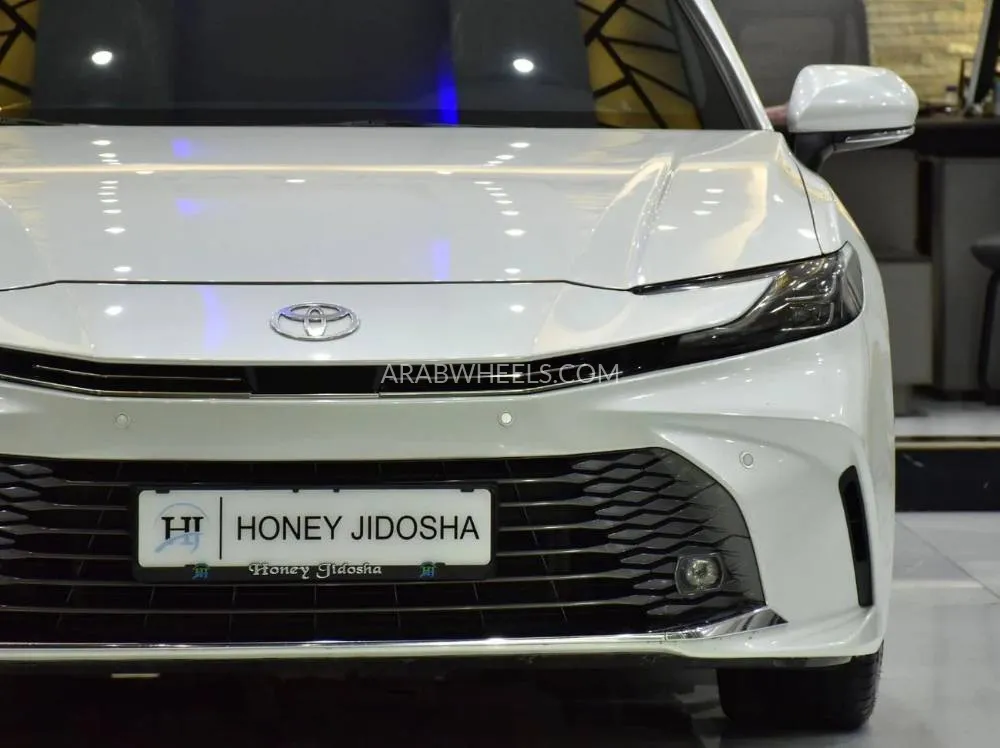 Toyota Camry 2025 for Sale in Dubai Image-4