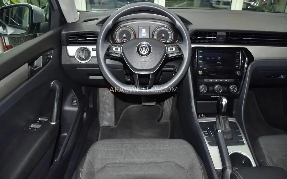 Volkswagen Passat 2021 for Sale in Dubai Image-12