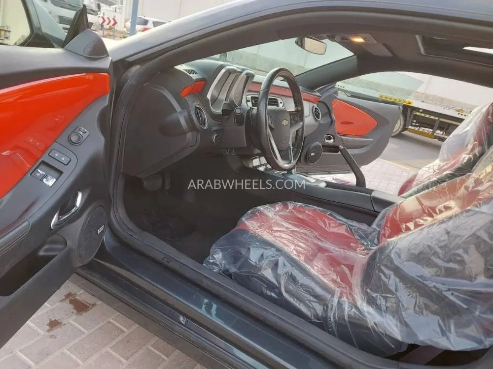 Chevrolet Camaro 2014 for Sale in Sharjah Image-6