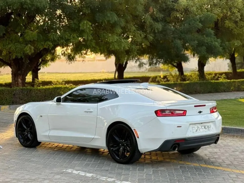 Chevrolet Camaro 2016 for Sale in Sharjah Image-6