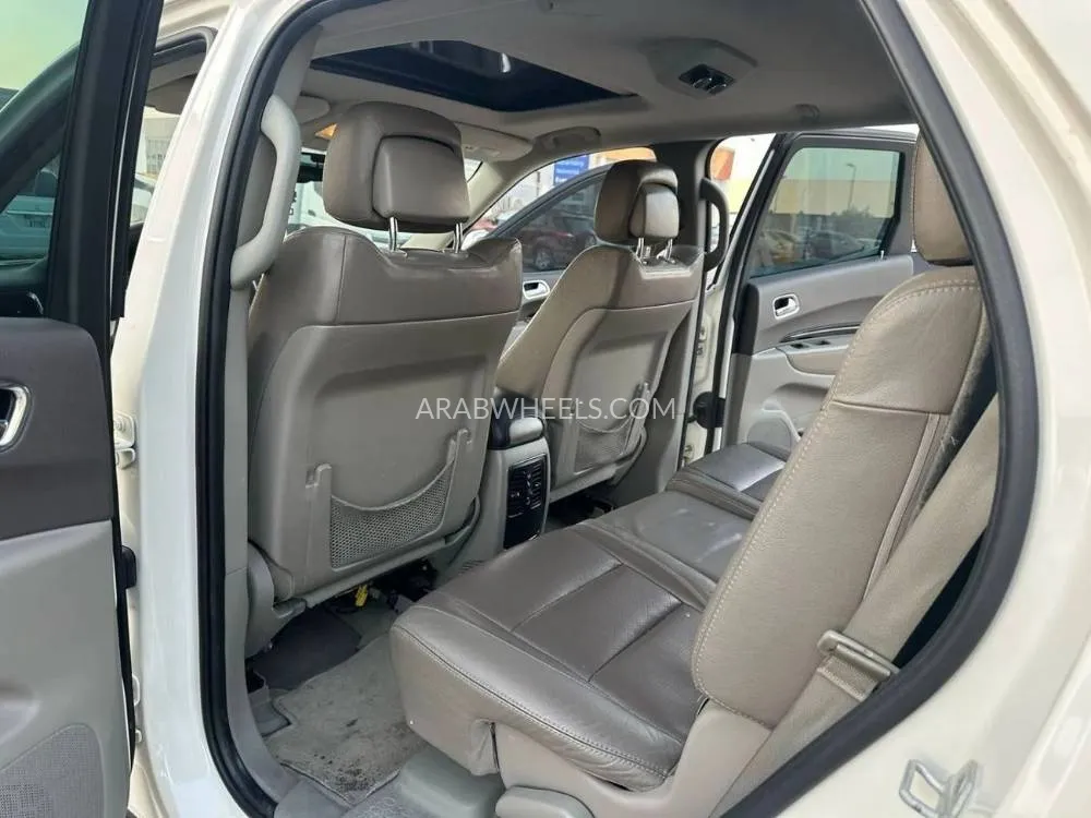 Dodge Durango 2012 for Sale in Sharjah Image-8
