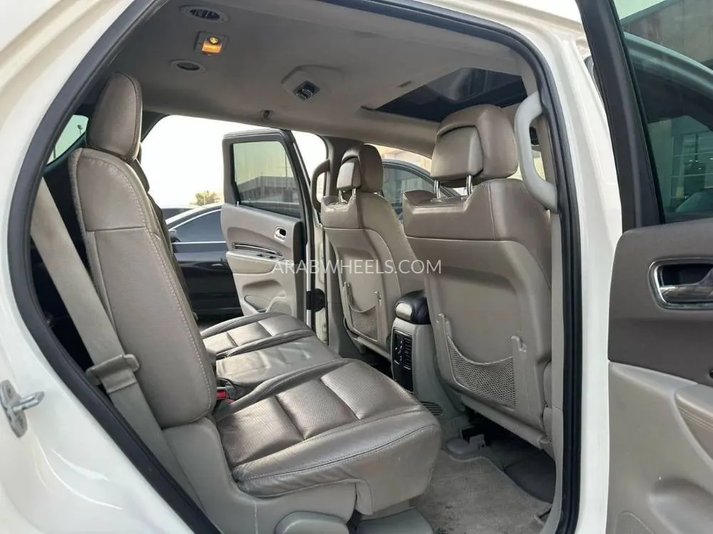 Dodge Durango 2012 for Sale in Sharjah Image-10