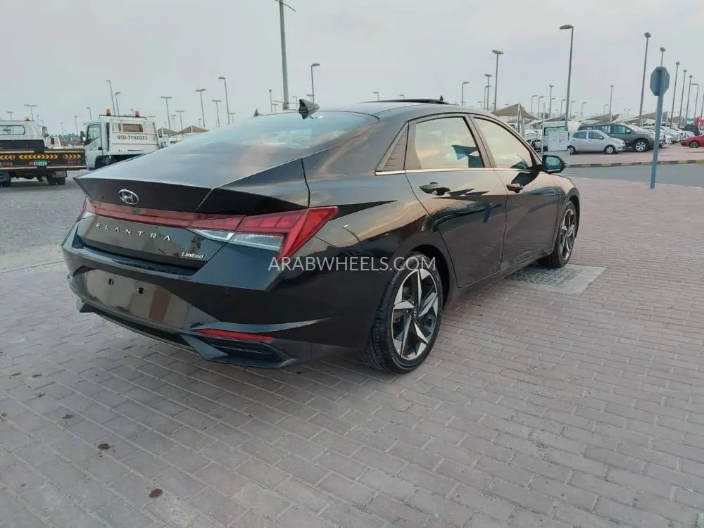 Hyundai Elantra 2021 for Sale in Sharjah Image-6
