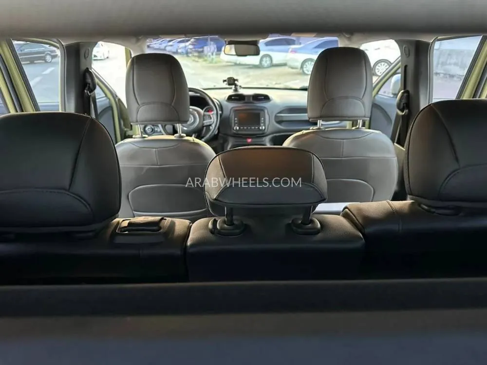 جيب رينيجيد 2015 for Sale in الشارقة Image-11