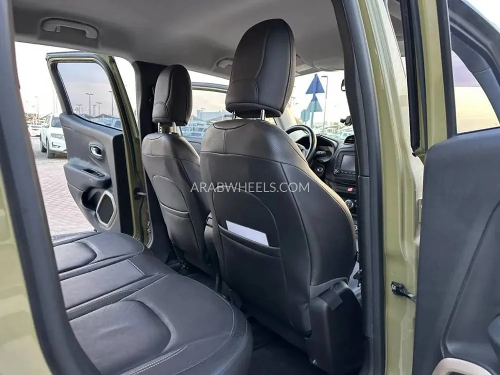 جيب رينيجيد 2015 for Sale in الشارقة Image-14