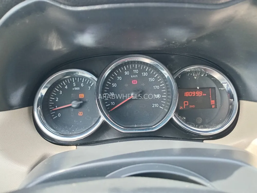 Renault Duster 2018 for Sale in Sharjah Image-11