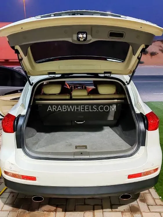 Infiniti QX50 2015 for Sale in Umm Al Quwain Image-14