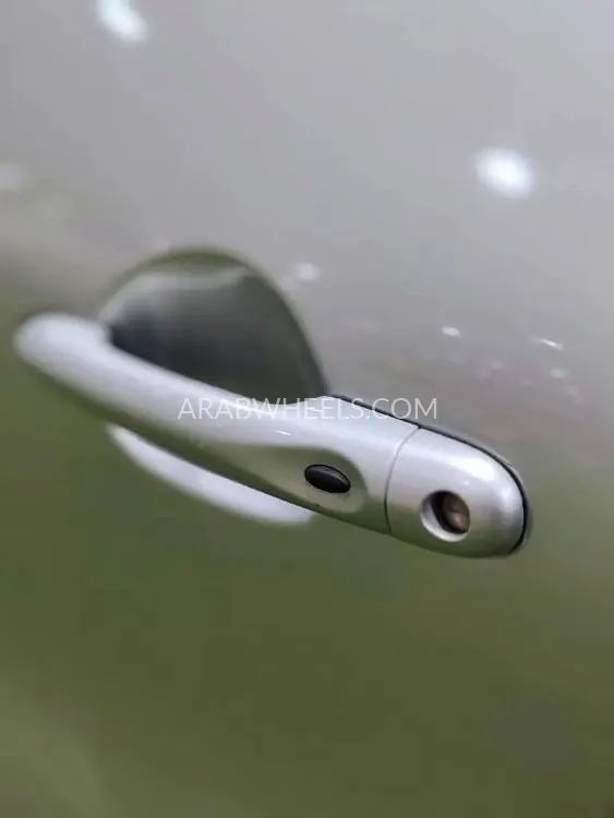 Renault Captur 2017 for Sale in Umm Al Quwain Image-12