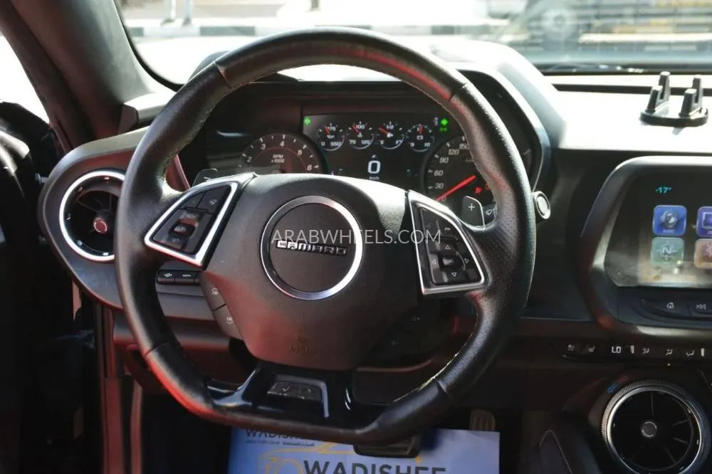 شيفروليه كامارو 2017 for Sale in الشارقة Image-10