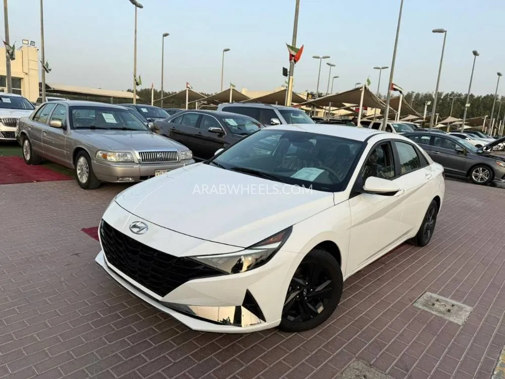Hyundai Elantra 2022 for Sale in Sharjah Image-3