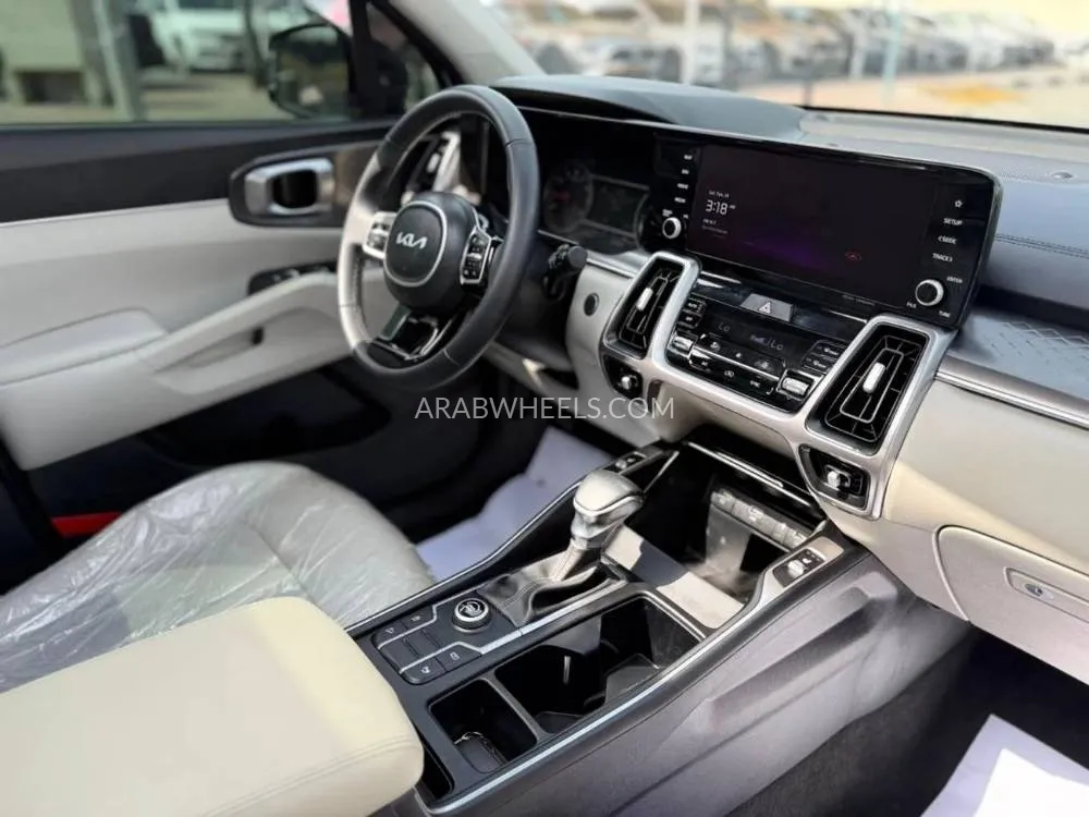 Kia Sorento 2023 for Sale in Sharjah Image-15