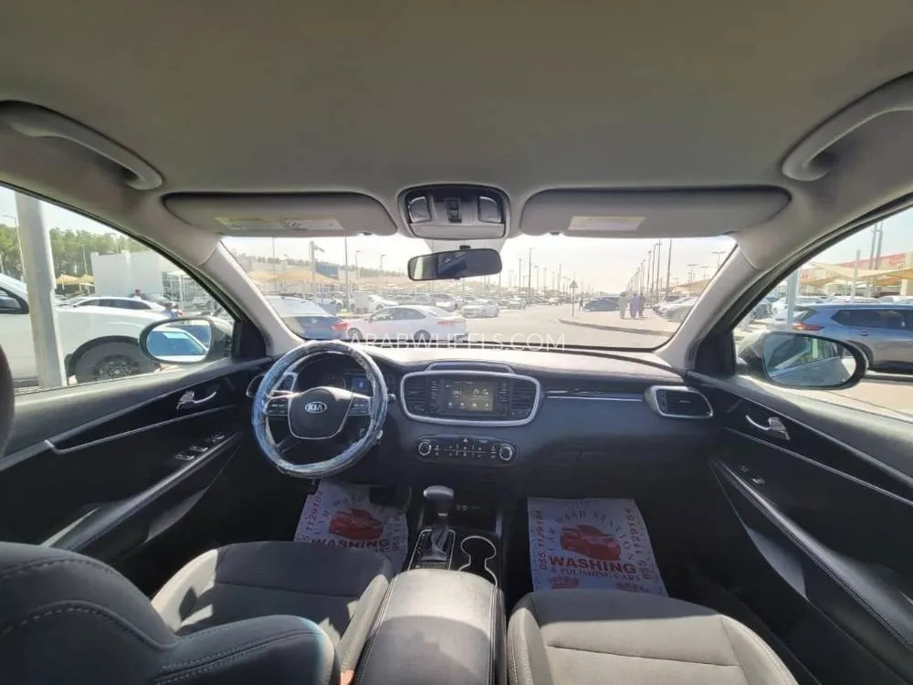 كيا سورينتو 2019 for Sale in الشارقة Image-14