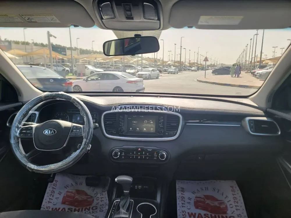 كيا سورينتو 2019 for Sale in الشارقة Image-17