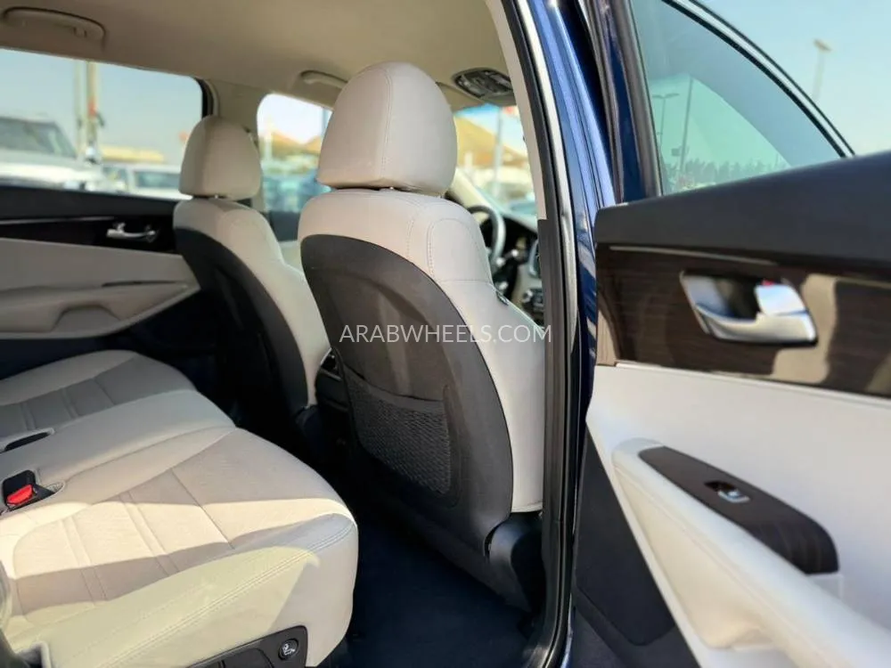 Kia Sorento 2020 for Sale in Sharjah Image-14