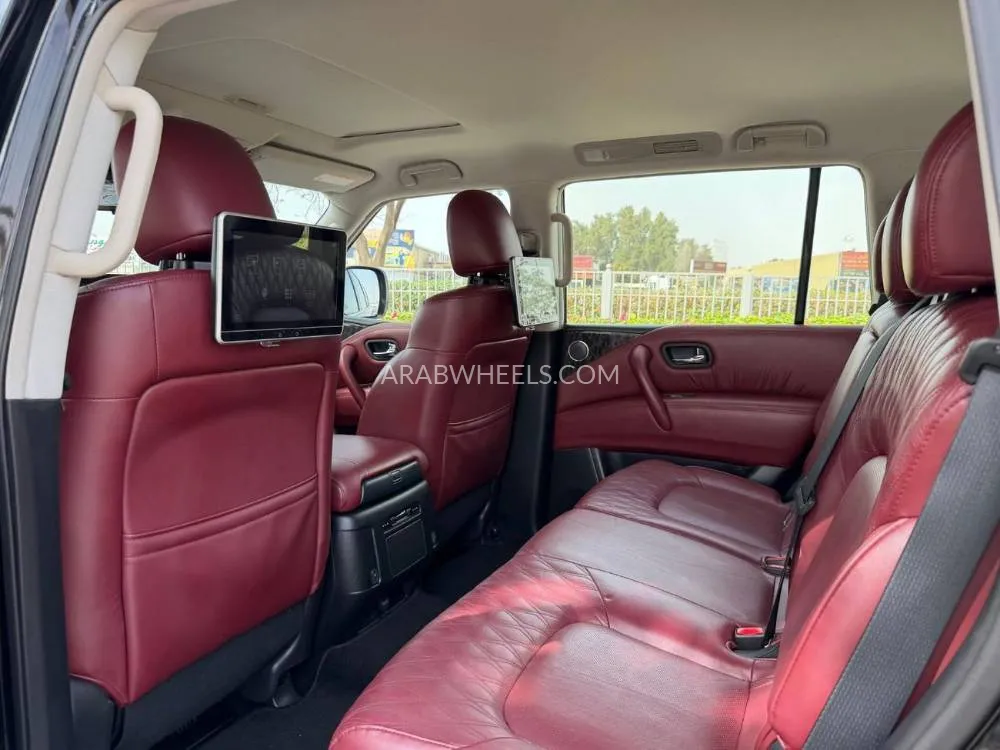 Nissan Patrol 2022 for Sale in Dubai Image-7