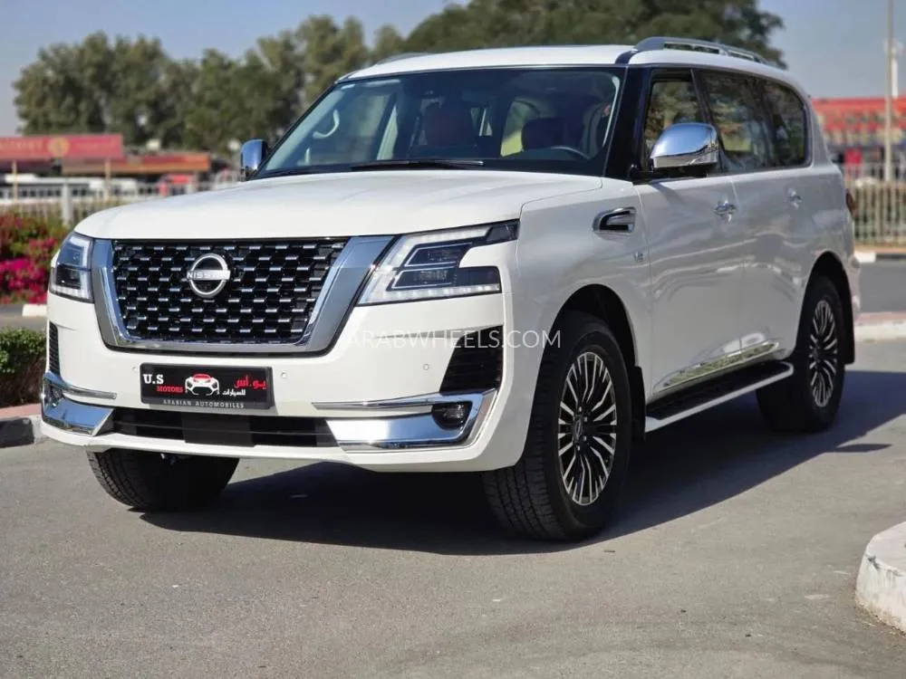 Nissan Patrol 2023 for Sale in Dubai Image-2