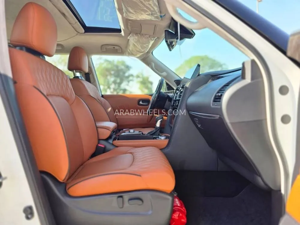 Nissan Patrol 2023 for Sale in Dubai Image-9