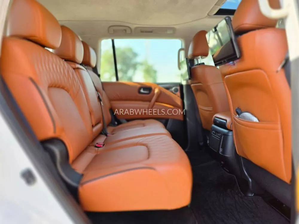 Nissan Patrol 2023 for Sale in Dubai Image-10