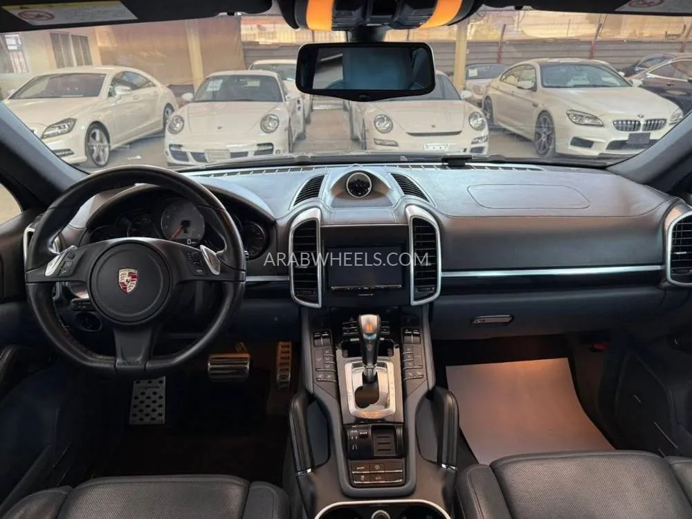 Porsche Cayenne 2011 for Sale in Dubai Image-16