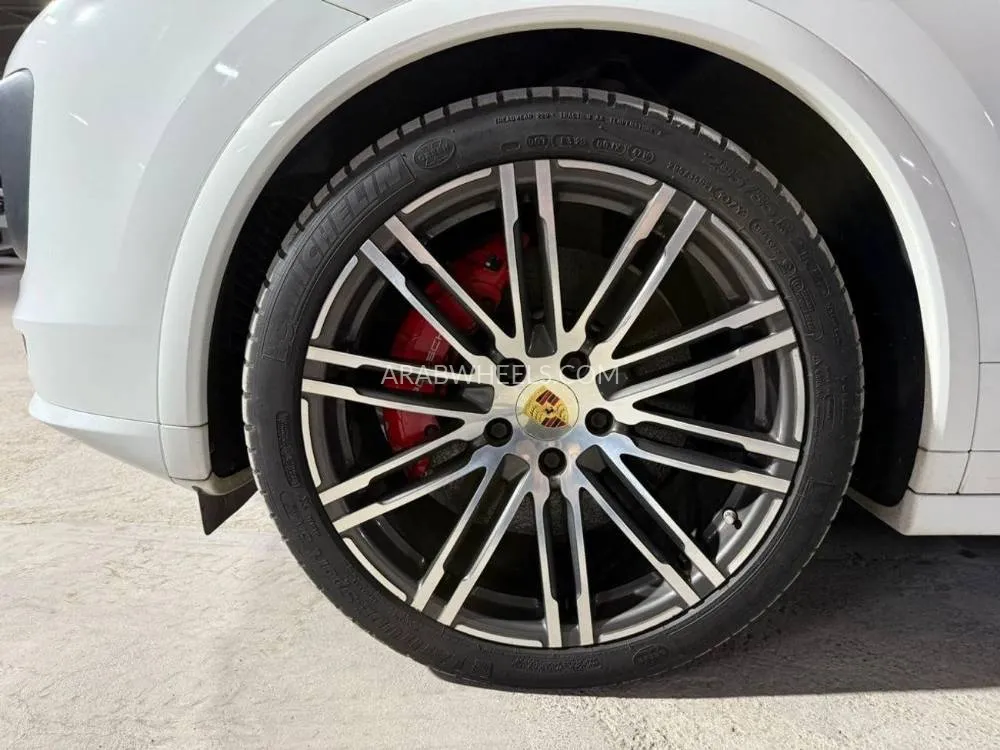 Porsche Cayenne 2016 for Sale in Dubai Image-20