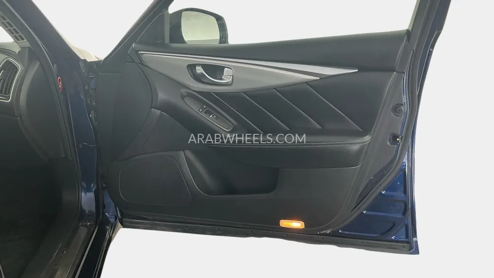 إنفينيتي Q50 2023 for Sale in دبي Image-25
