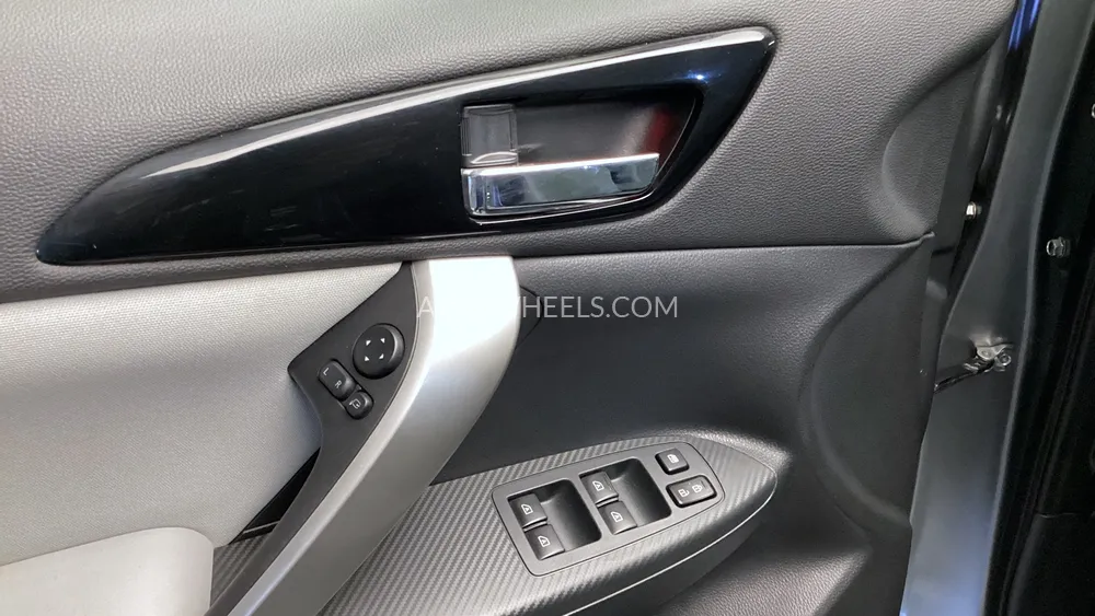 Mitsubishi Eclipse Cross 2024 for Sale in Sharjah Image-32