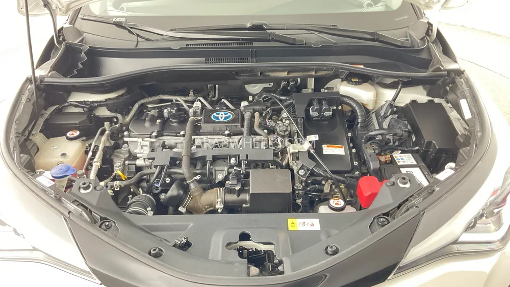 Toyota C-HR 2023 for Sale in Sharjah Image-20