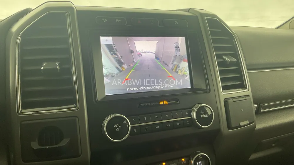 Ford Expedition 2021 for Sale in Dubai Image-16