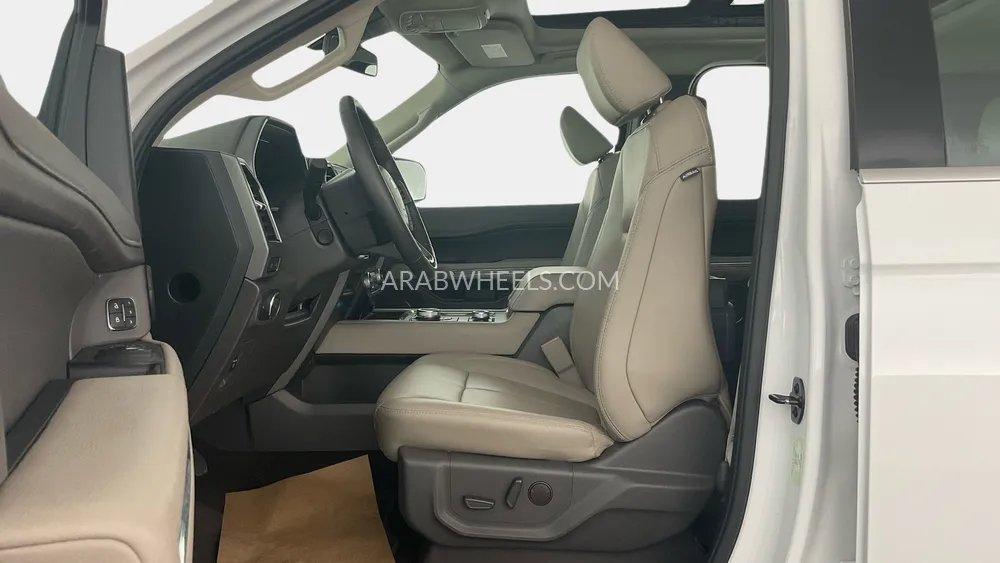 Ford Expedition 2021 for Sale in Dubai Image-24