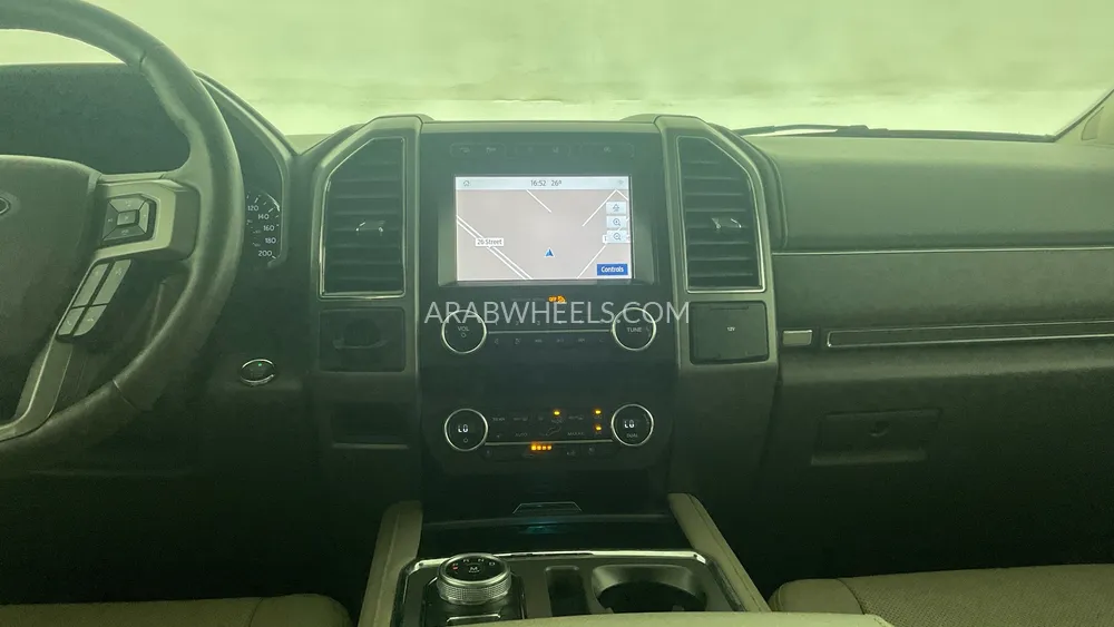 Ford Expedition 2021 for Sale in Dubai Image-28