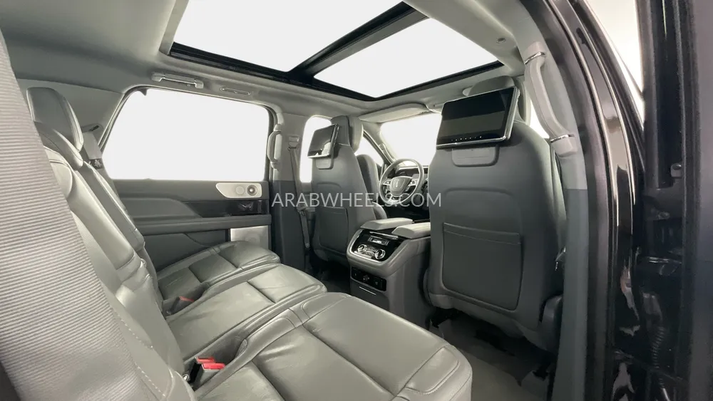 Lincoln Navigator 2021 for Sale in Sharjah Image-28