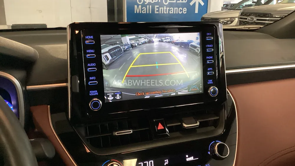 Toyota Corolla Cross 2024 for Sale in Sharjah Image-17