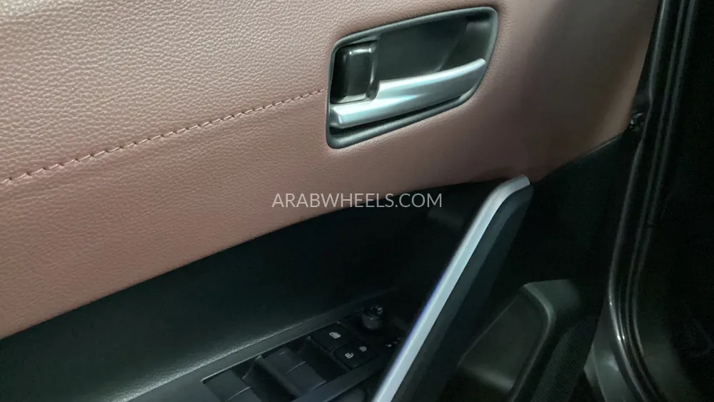 Toyota Corolla Cross 2024 for Sale in Sharjah Image-29