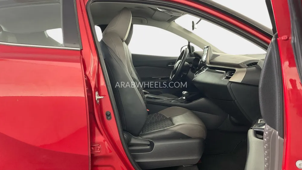 Toyota C-HR 2023 for Sale in Dubai Image-12