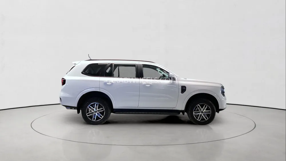 Ford Everest 2024 for Sale in Dubai Image-7