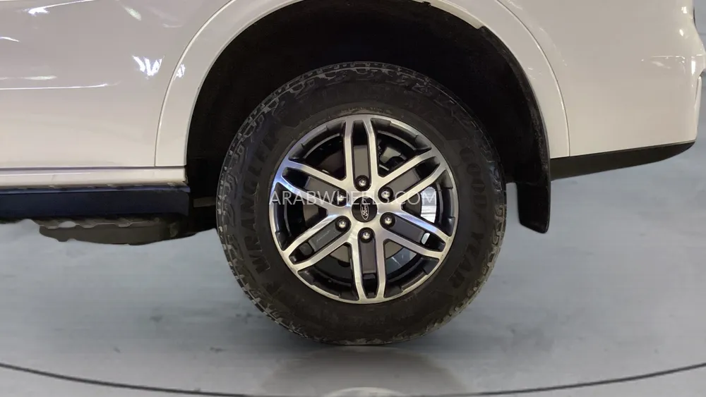 Ford Everest 2024 for Sale in Dubai Image-10