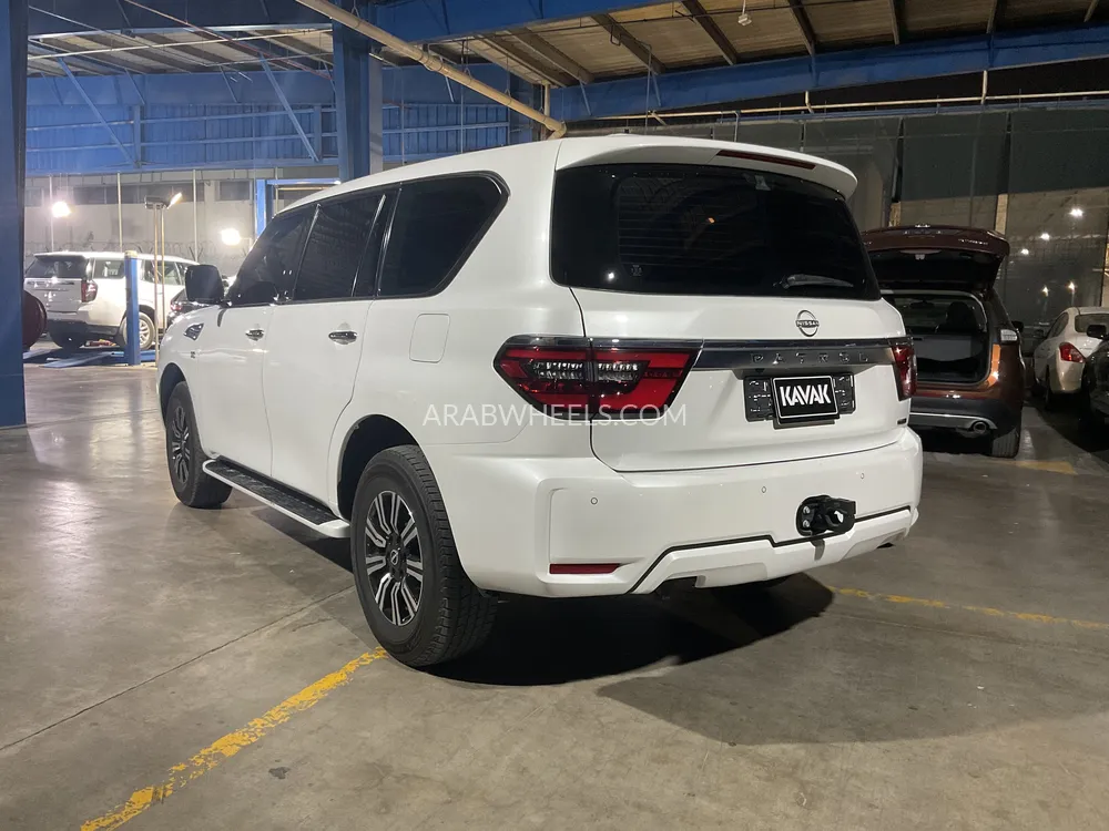 Nissan Patrol 2022 for Sale in Sharjah Image-4