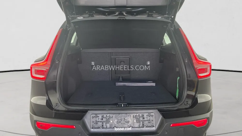 Volvo XC40 2023 for Sale in Dubai Image-13