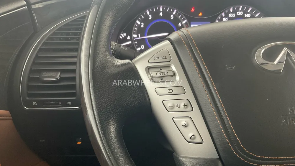 Infiniti QX80 2018 for Sale in Sharjah Image-20