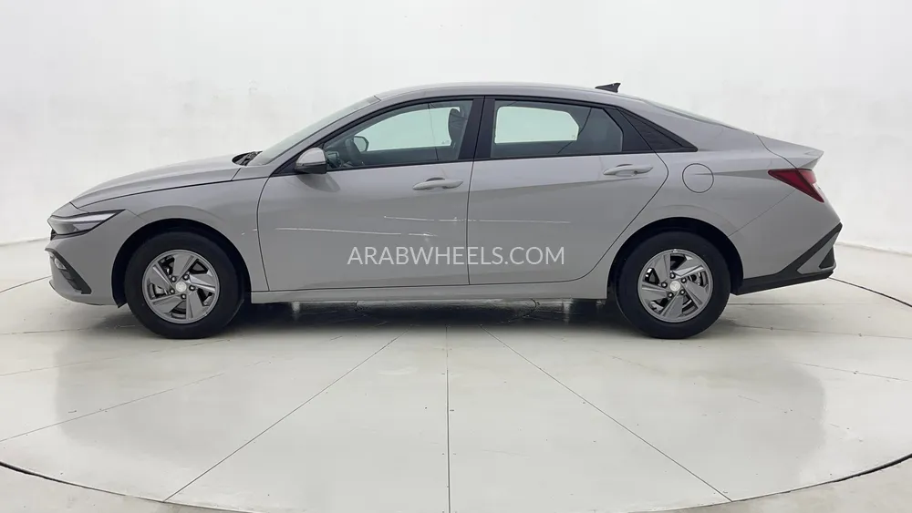 Hyundai Elantra 2025 for Sale in Dubai Image-6